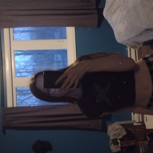 Crop purple t-shirt with rhinestone butterfly - Picture 2 of 2